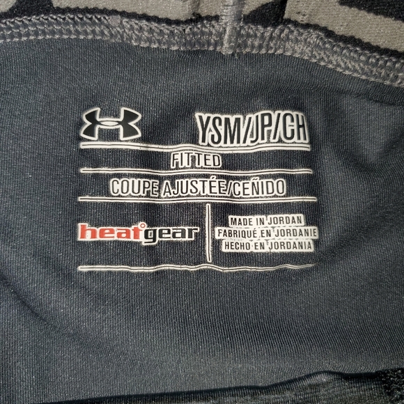 Boys Under Armour - Picture 2 of 2